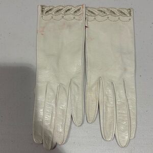 Vintage Cream Leather Gloves